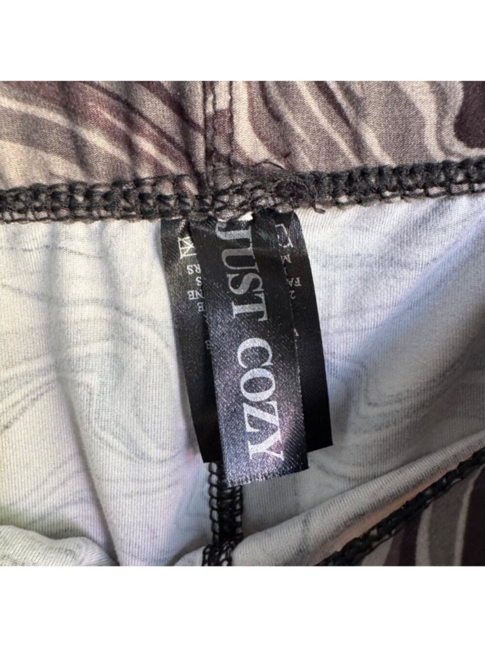 Just Cozy Womens All-Season Leggings Swirl Camouflage Print M/L Lightweight NWT - Picture 2 of 9